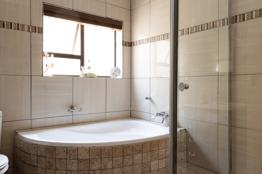 3 Bedroom Property for Sale in Boschenmeer Golf Country Estate Western Cape